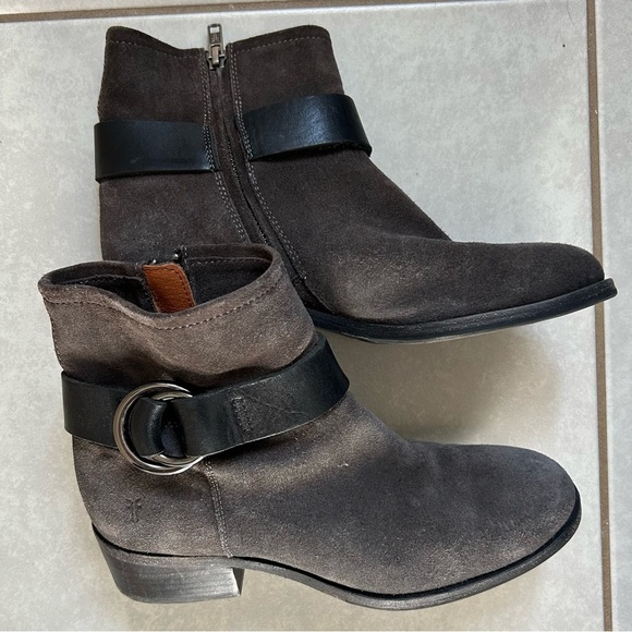Frye Women's Kristen Harness Short Boot, Sz 6.5 Grigio Soft Oiled Suede - Picture 8 of 10